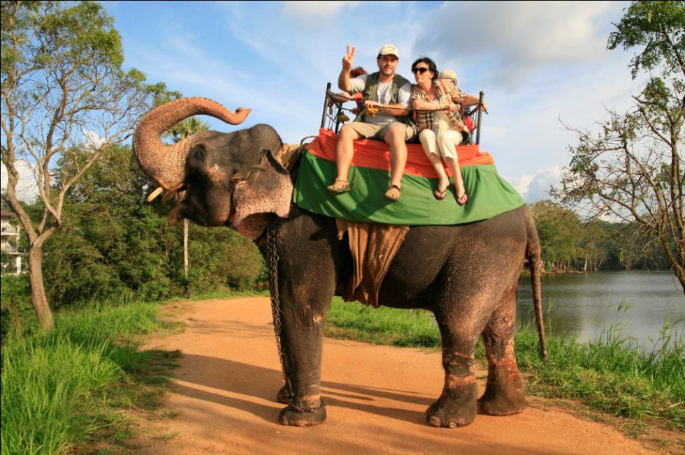 wycieczka Sri Lanka przejazdzka na sloniu